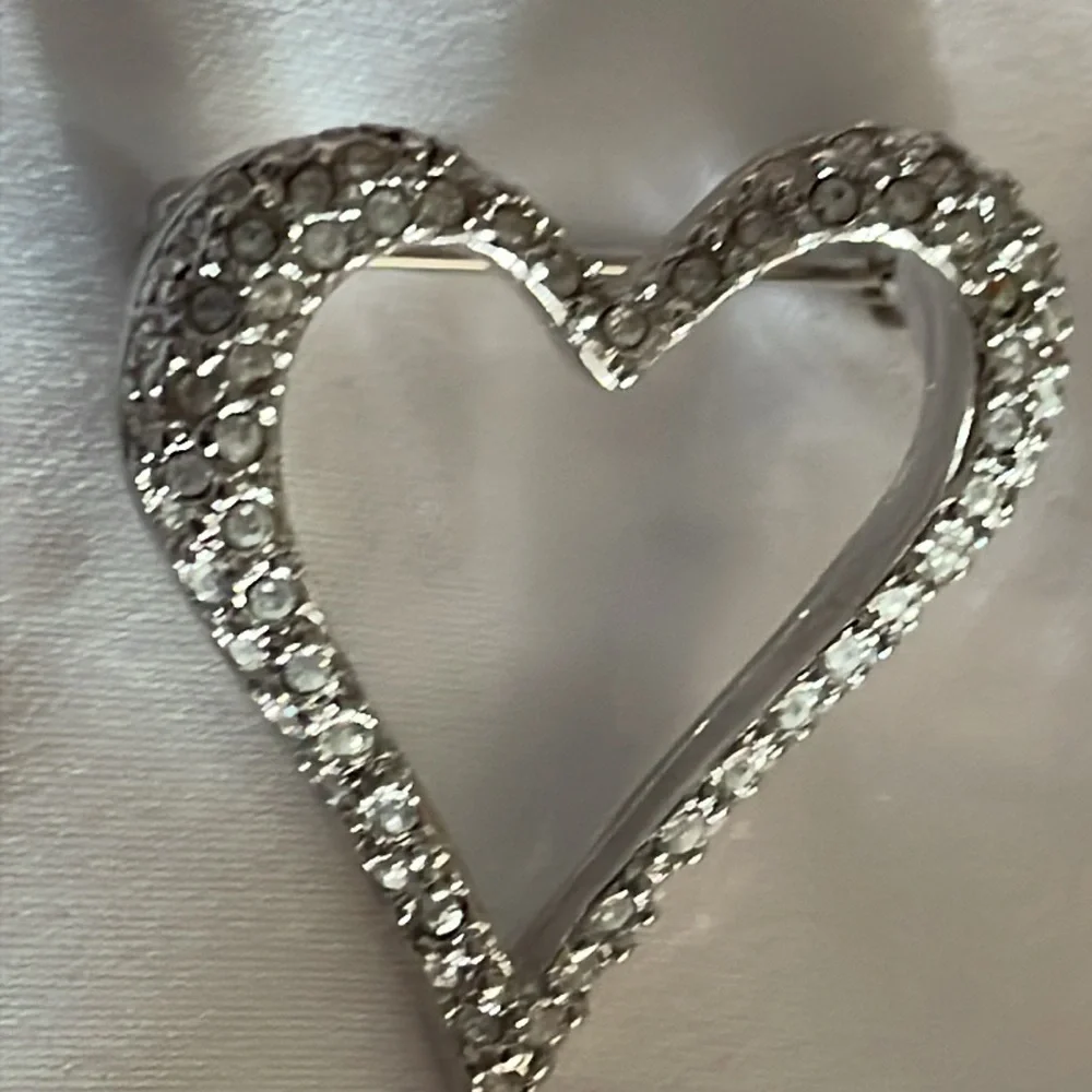 Swarovski Crystal Heart Brooch/Pin ♥️ - Picture 1 of 4